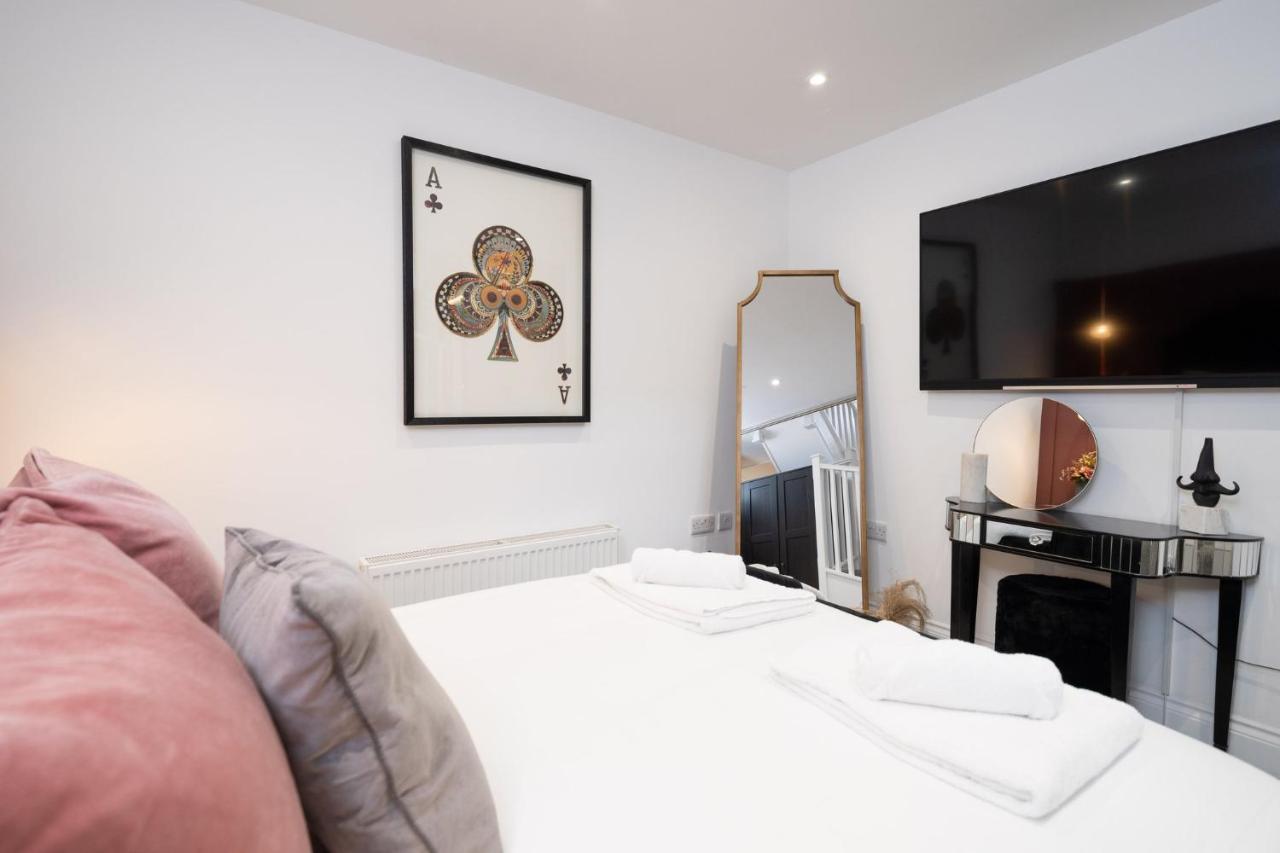 Ferienwohnung House Of Cards Royal Tunbridge Wells Exterior foto