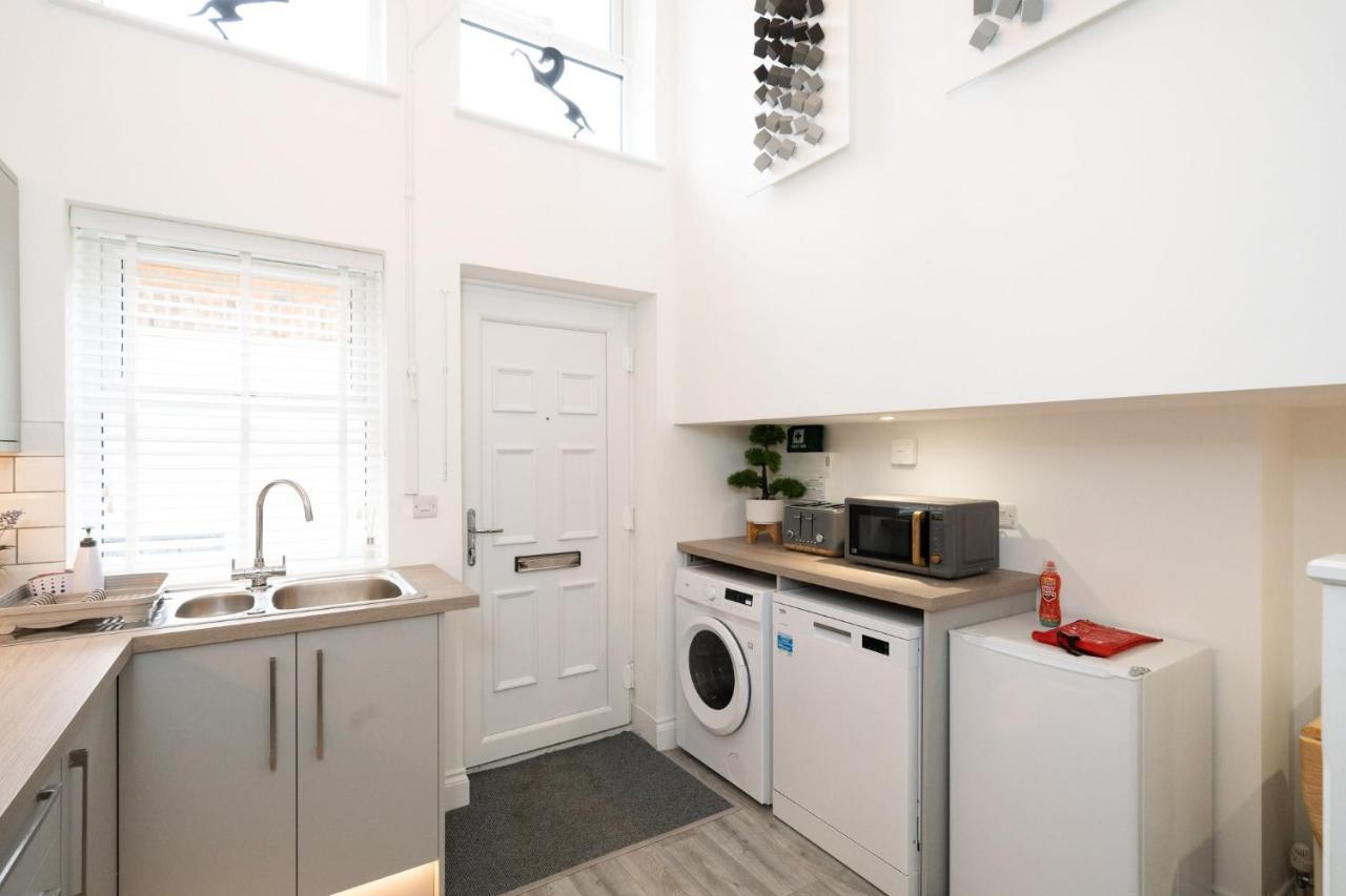 Ferienwohnung House Of Cards Royal Tunbridge Wells Exterior foto
