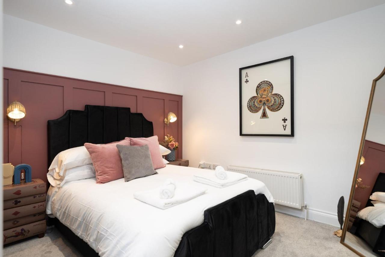 Ferienwohnung House Of Cards Royal Tunbridge Wells Exterior foto