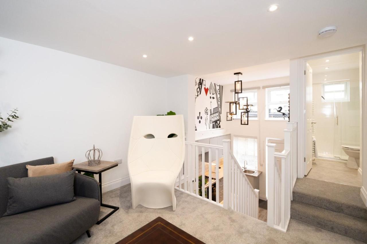 Ferienwohnung House Of Cards Royal Tunbridge Wells Exterior foto